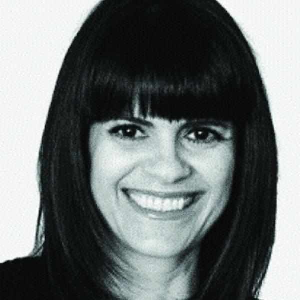 Celmira Macedo Headshot