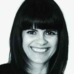 Celmira Macedo Headshot